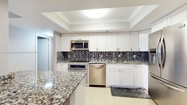 Building Photo - 20505 E Country Club Dr Rental