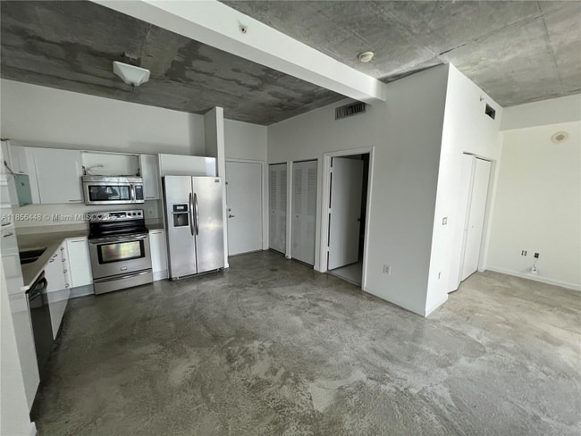 Building Photo - 133 NE 2nd Ave Rental