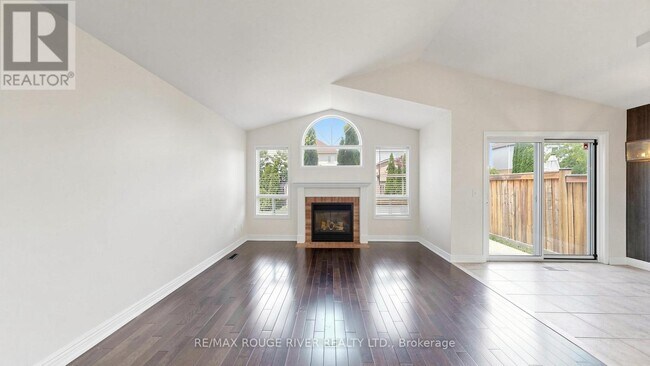 Photo - 66 Telegraph Dr