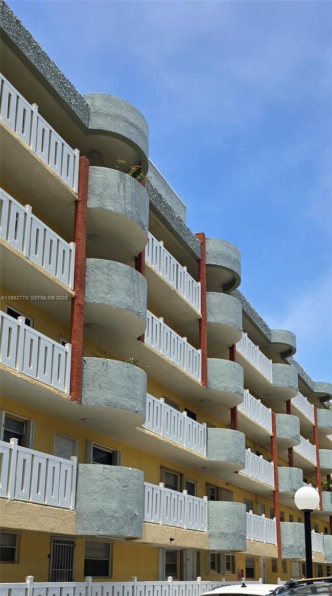 Photo - 7900 Tatum Waterway Dr Unidad 106