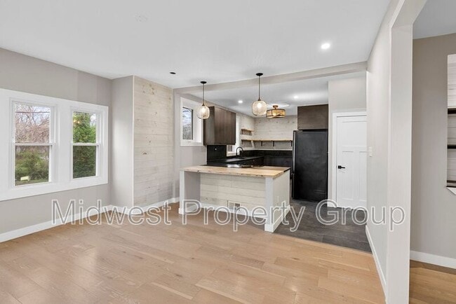 Photo - 2410 North and South Rd