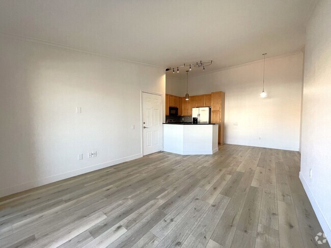 Building Photo - AVAILABLE NOW! 2 Bed 2 Bath Condo in Bermu...