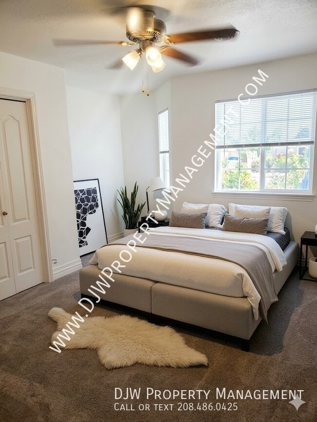 Photo - 2130 S Dorothy Ave