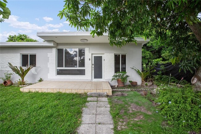 Building Photo - 251 NW 110th St Rental