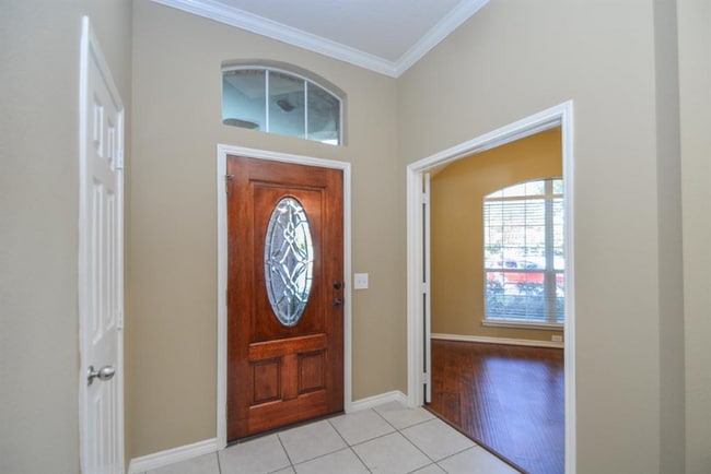 Photo - 4914 Surrey Park Cir