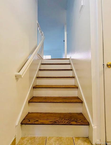 Photo - 48-02 59th St