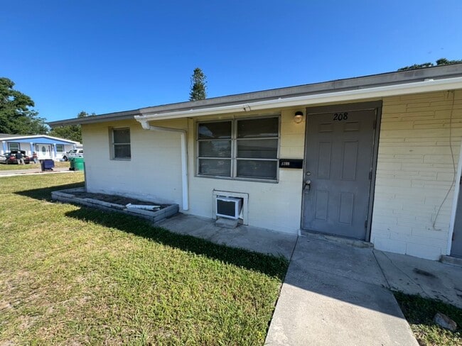 Photo - 2 bed room one bath duplex Unit 1209B 11th Ave W