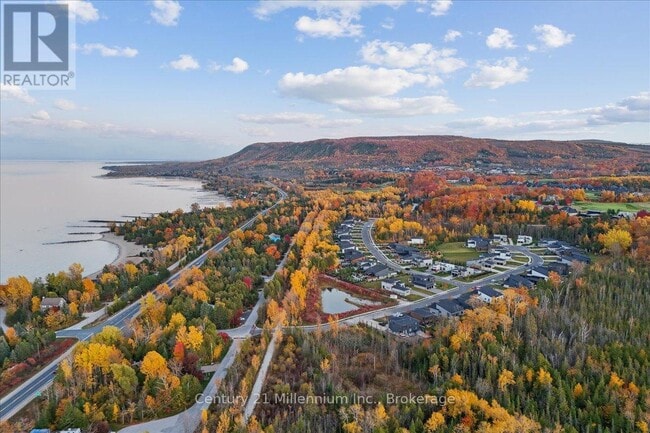 Photo - 82 Goldie Ct