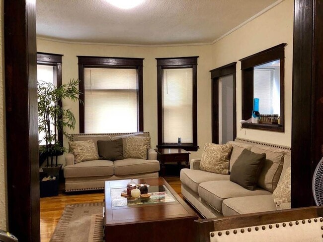 Photo - 507 Minnehaha Ave E