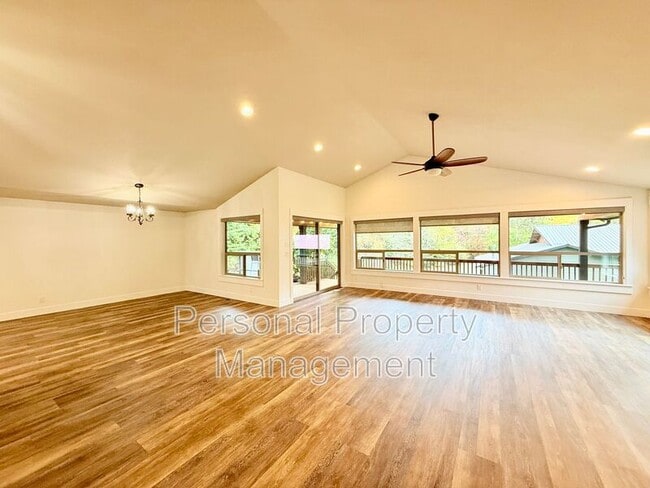 Photo - 16205 NE Leaper Rd