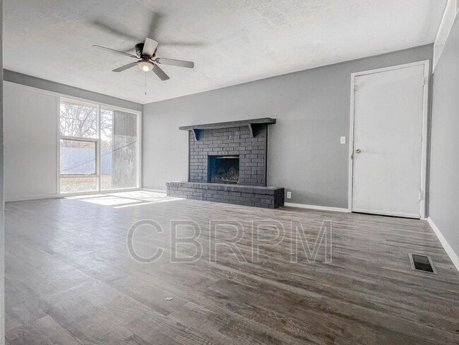 Photo - 2505 47th St