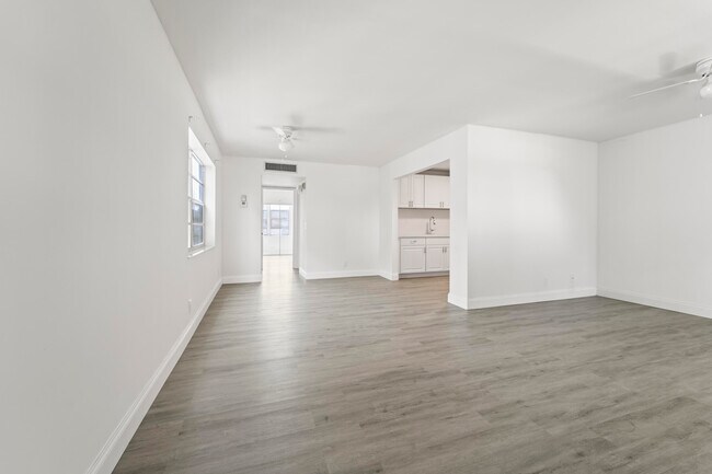 Building Photo - 938 Normandy Trail Unit T938 Rental