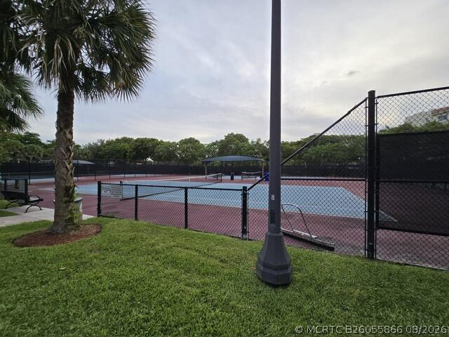 Photo - 3800 Oaks Clubhouse Dr Unit 112