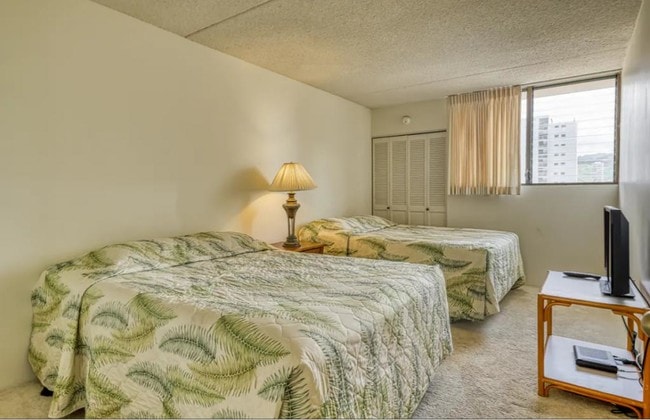 Photo - 2240 Kuhio Ave.
