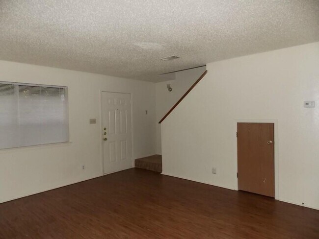 Photo - 3308 Dunliegh Dr Unit B
