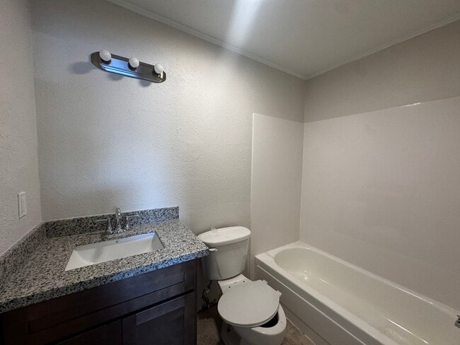 Photo - 937 E Monterey Ct Unidad B