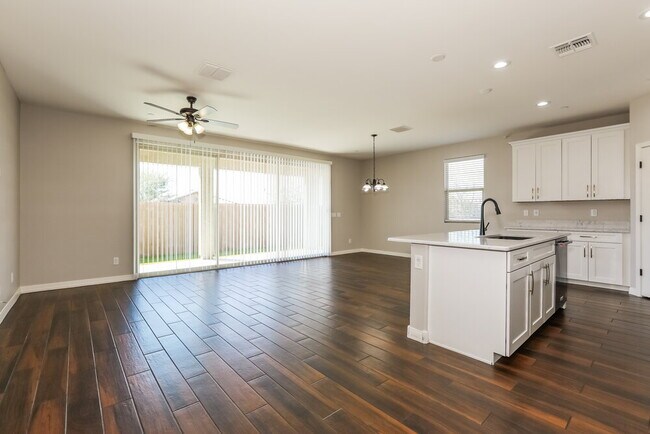 Photo - 1266 N Banning