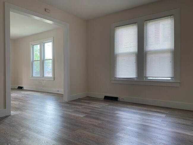 Photo - 1009 Broad St