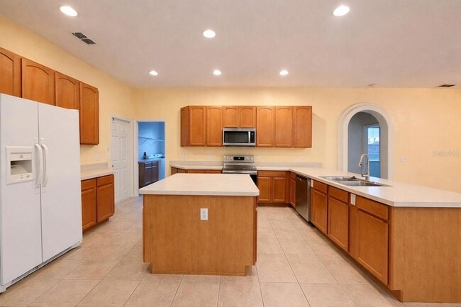 Photo - 540 Coventry Rd