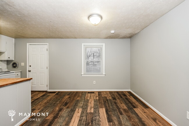 Photo - 11720 Elkwood Dr