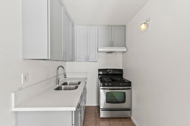 Photo - 11645 Mapledale St