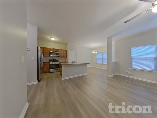 Photo - 3333 Lowland Dr