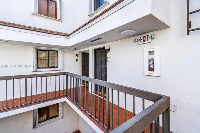 Photo - 1520 Salzedo St Unit F