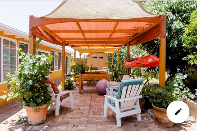 Building Photo - 632 Maria Ave Unit Bella’s Home