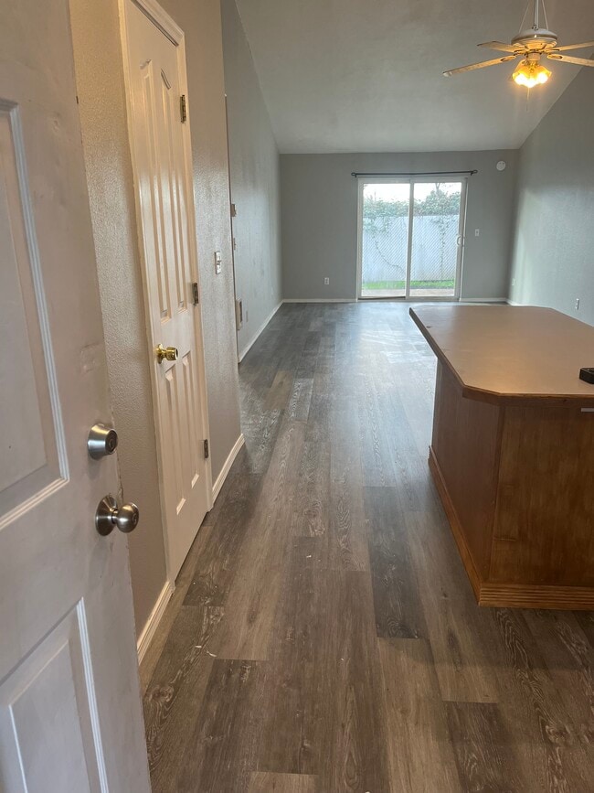 Photo - 222 Chapman Ln