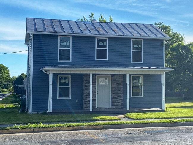 Photo - 227 E Lee St