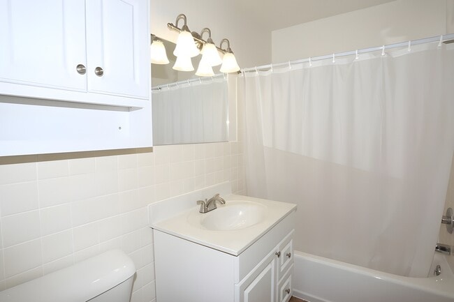 1600 Elmwood