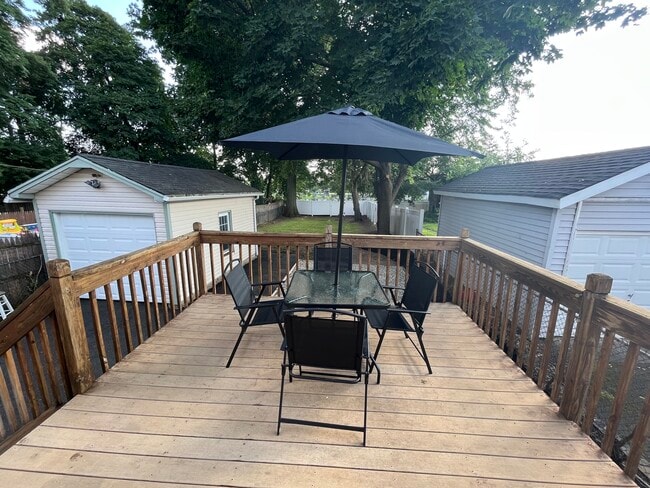 Photo - 1974 William St Unidad 1