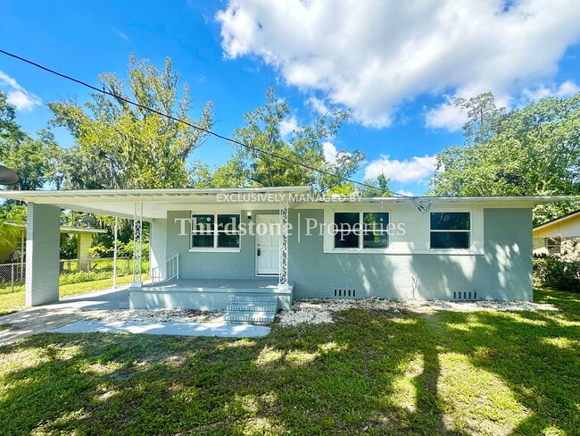 Building Photo - 1120 Skye Dr E Rental