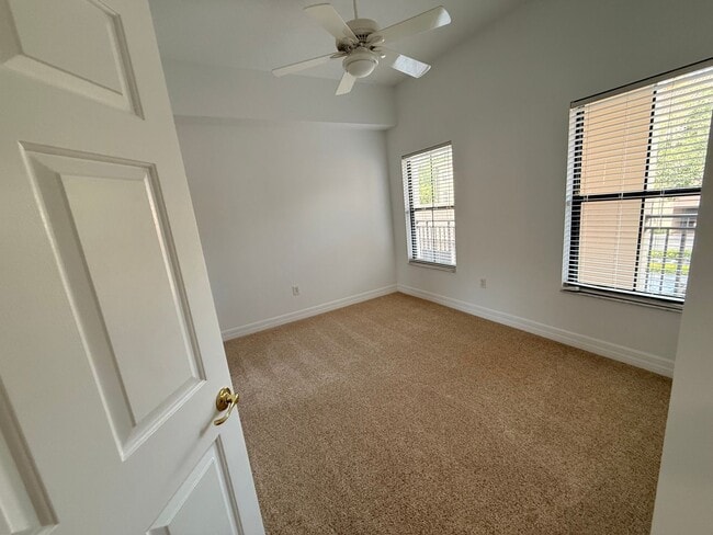 Photo - 707 Westpark Way