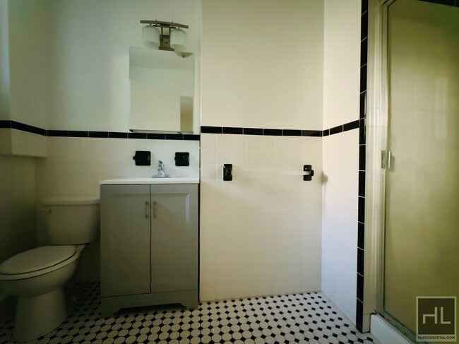 Photo - Martine Avenue Unidad BDBC