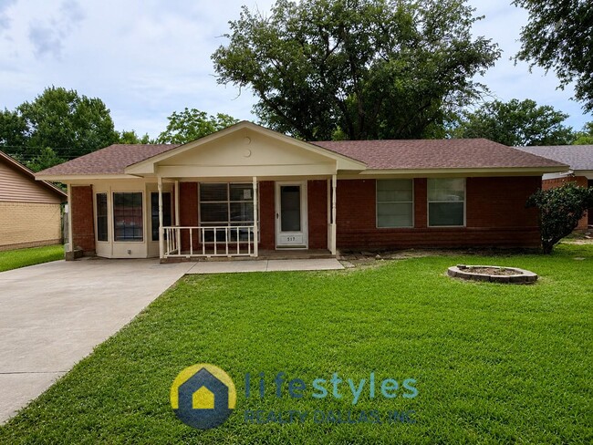 Photo - 517 Cherry Ln