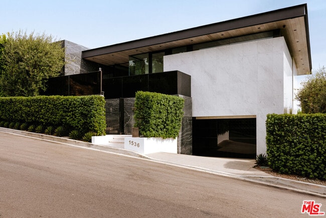 1536 Blue Jay Way