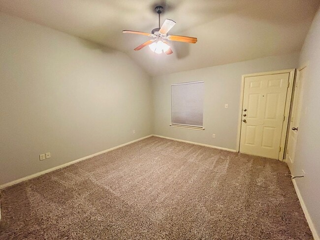 Photo - 1912-2000 Prosperity Trail Unit 1912 Prosperity Trl