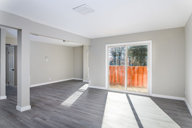 Photo - 2012 Maywood St