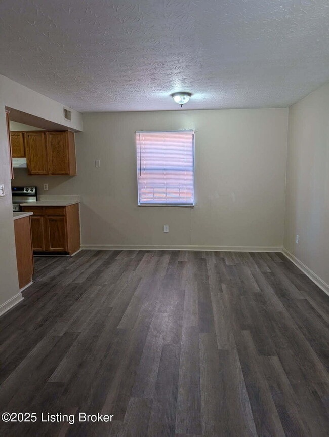 Building Photo - 3224 Springfield Dr Rental