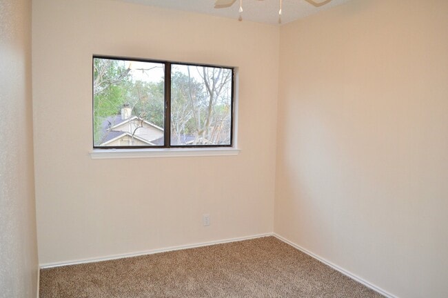 Photo - Beautifully updated move-in ready 3/2.5