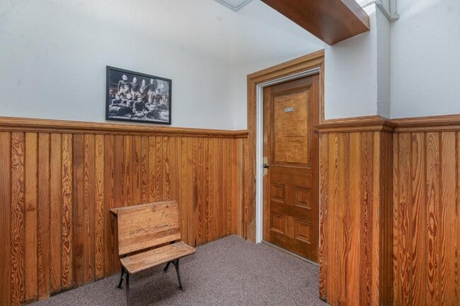 Photo - 133 W Locust St