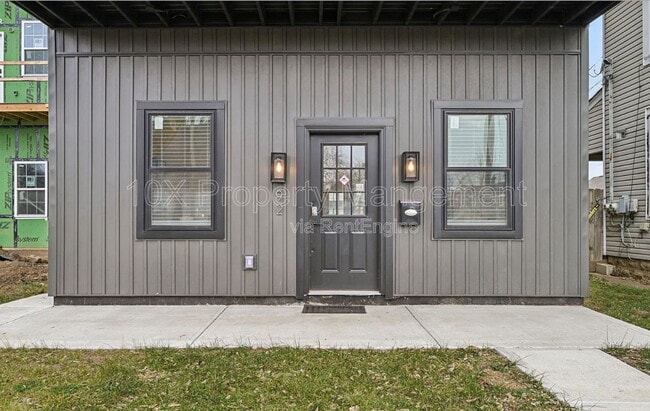 Photo - 92 E Innis Ave