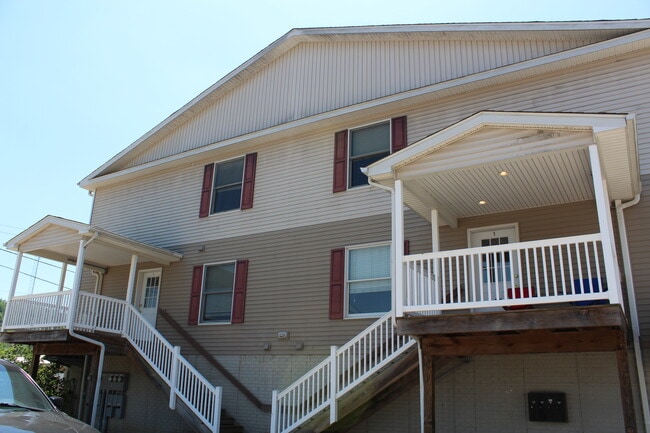 176 Mill St Unit 2