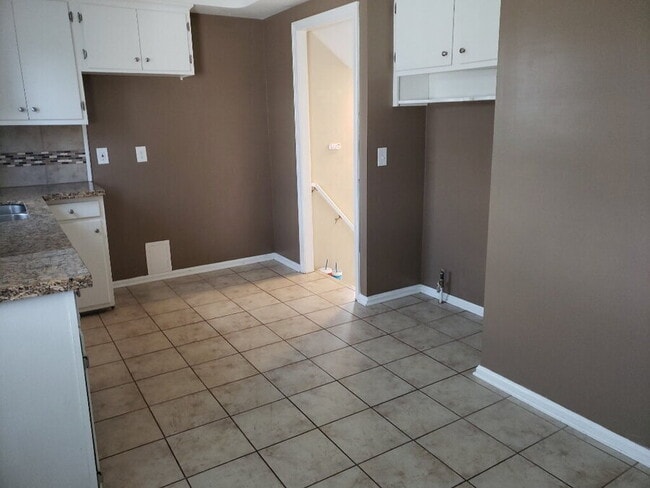 Photo - 18308 Edinboro Ave