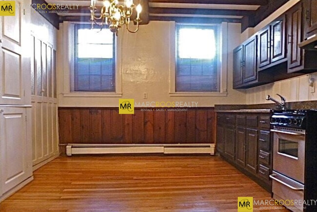 Photo - 24 Fayette St Unidad B Rental