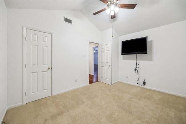 Photo - 9126 Bearcove Cir