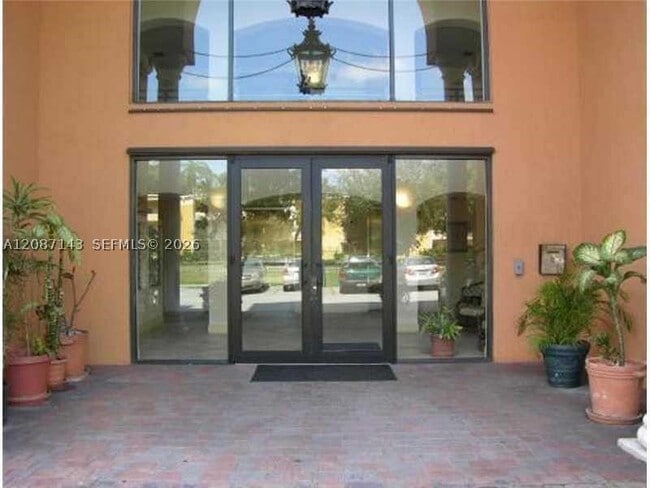 9340 Fontainebleau Blvd Unit W212