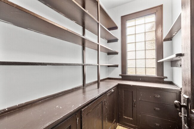 Photo - 928 E Locust St Unit 928