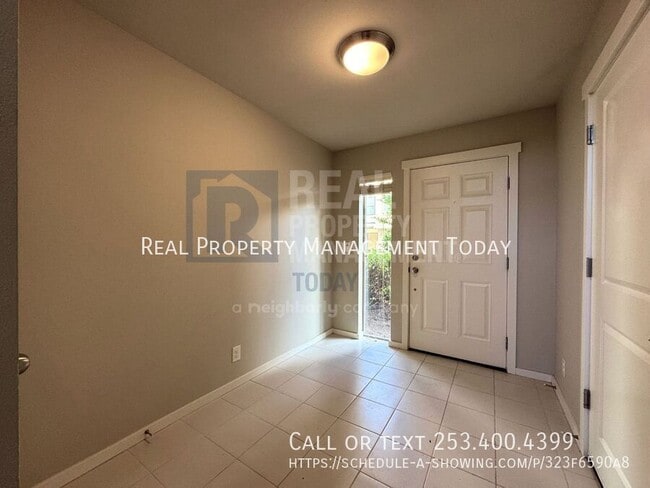 Photo - 303 Chelan Ave NE